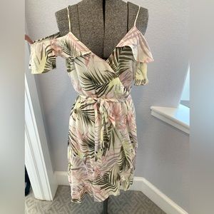 Cece Wrap Floral Dress (Size 6) - Like New condition